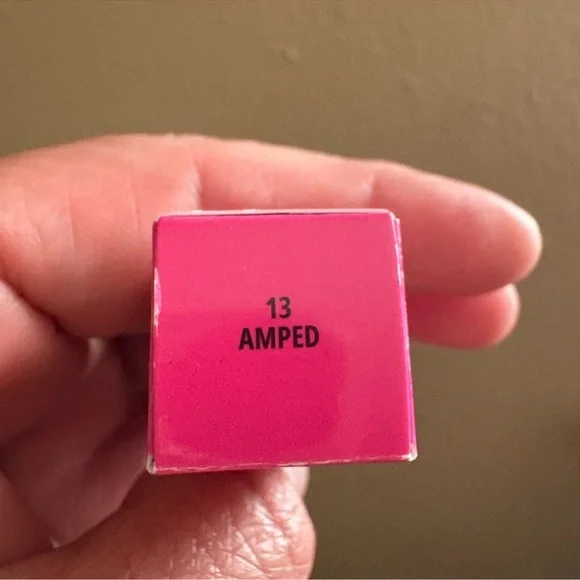 MAC Cosmetics SQUIRT PLUMPING GLOSS STICK in 13 AMPED Brand New Never Used. - Picture 3 of 13